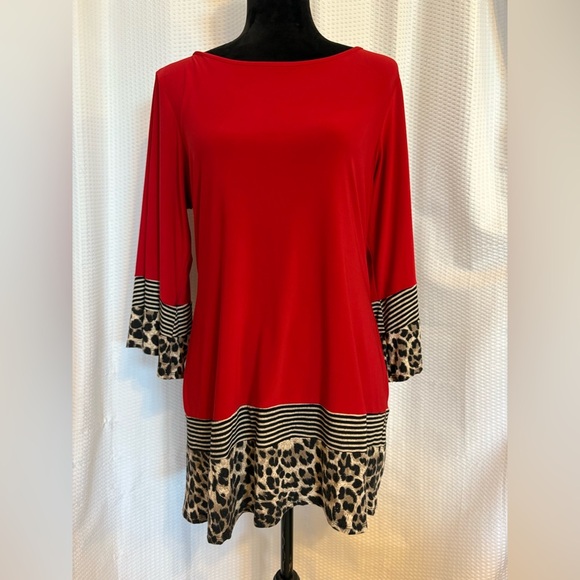 Coco Bianco red leopard trim 3/4 sleeve oversized blouse size medium - Picture 7 of 7